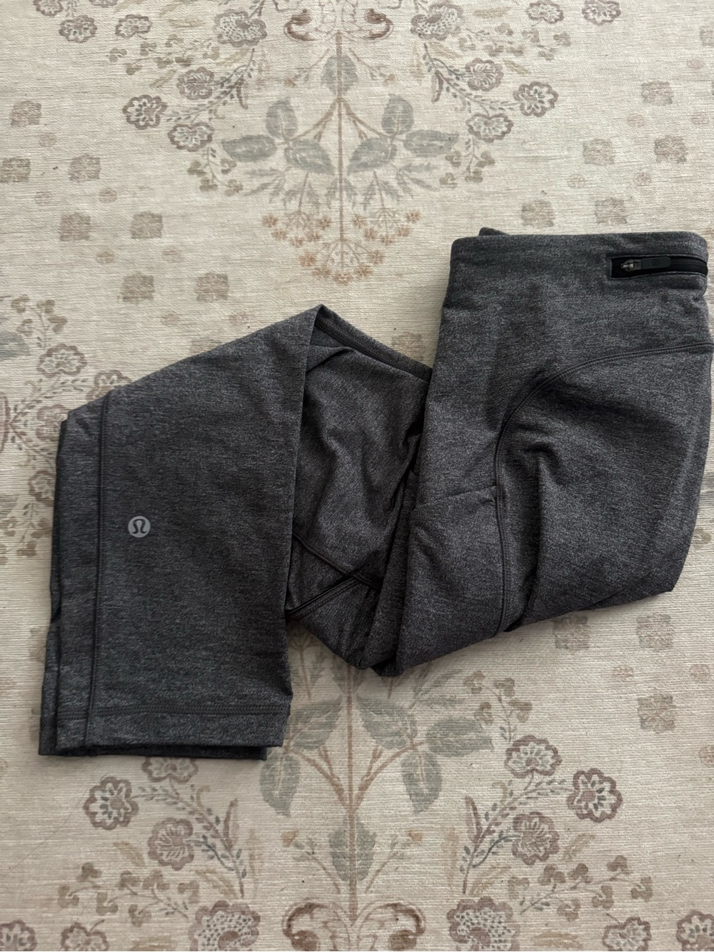 lululemon athletica Women's Dark Charcoal Capri Leggings